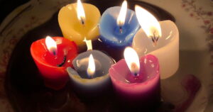 descubre-cual-es-el-color-de-vela-que-atrae-la-buena-suerte