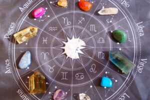 Descubre el cuarzo ideal para ti según tu signo del zodiaco descubre-el-cuarzo-ideal-para-ti-segun-tu-signo-del-zodiaco