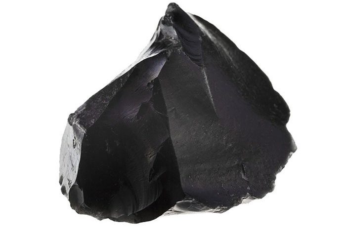 Descubre la naturaleza de la obsidiana: una piedra de protección esencial Descubre la naturaleza de la obsidiana: una piedra de protección esencial