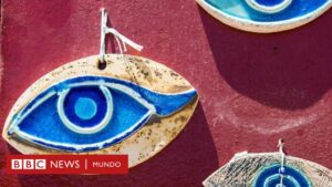 el-significado-de-la-cinta-roja-en-el-pie-descubre-su-poder-protector