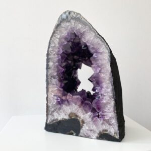 el-simbolismo-detras-de-la-piedra-de-amatista
