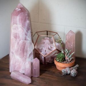 las-mejores-piedras-de-proteccion-para-colocar-en-la-entrada-de-tu-hogar