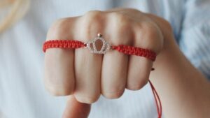 Los efectos de perder la pulsera roja los-efectos-de-perder-la-pulsera-roja